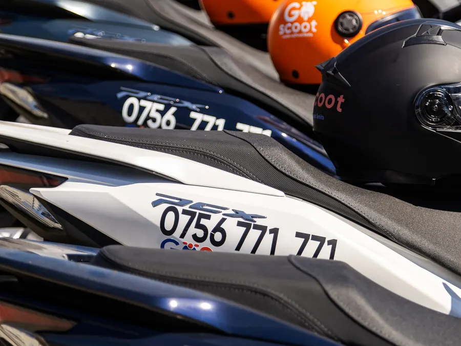 Detaliu scuter GoScoot